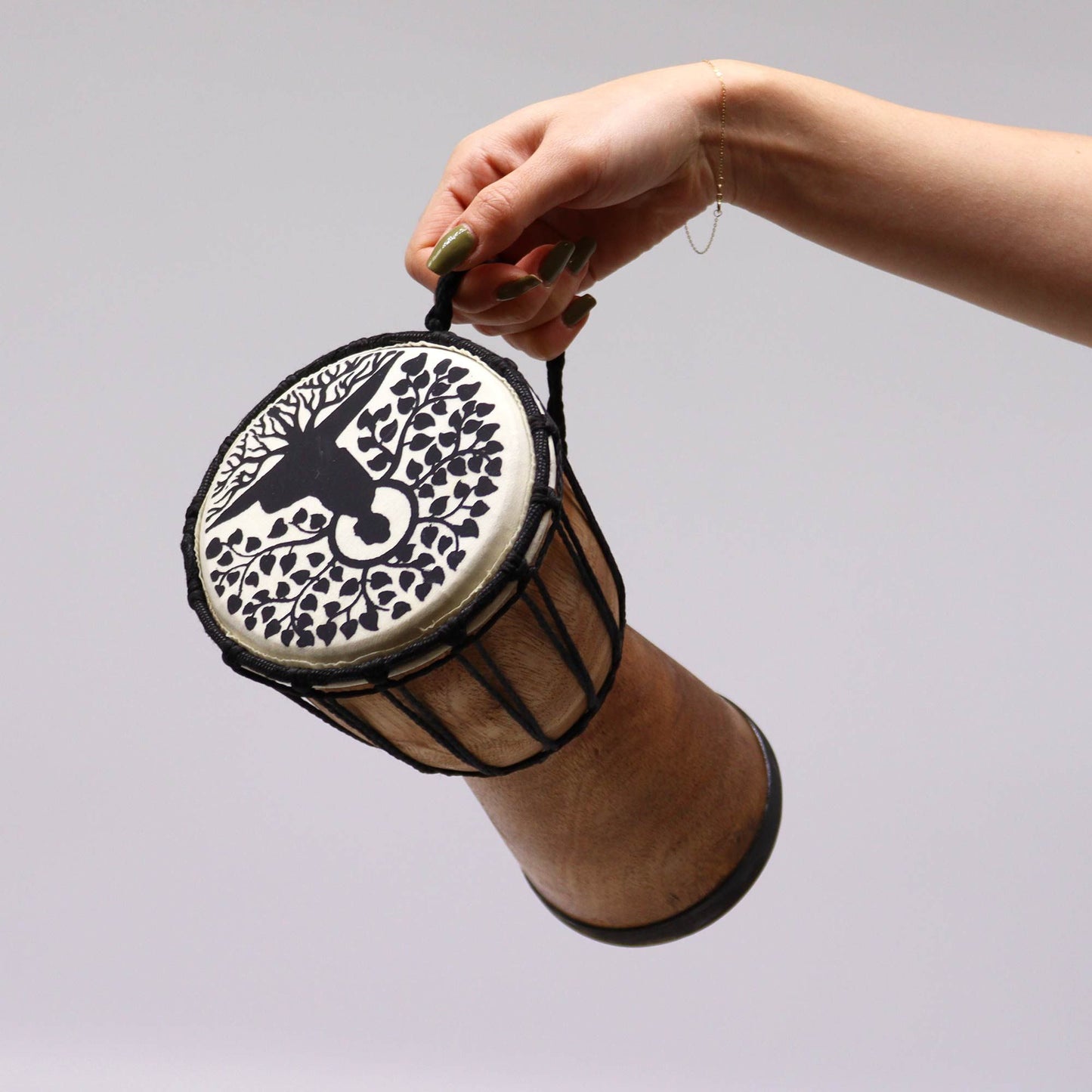 Handgefertigte Djembe Trommel mit breitem Kopf – Buddha 25cm