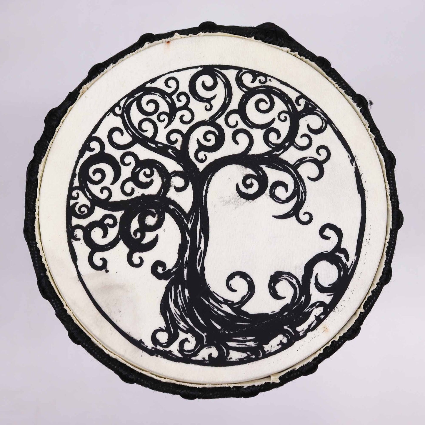 Handgefertigte Djembe Trommel mit breitem Kopf – Lebensbaum 40cm