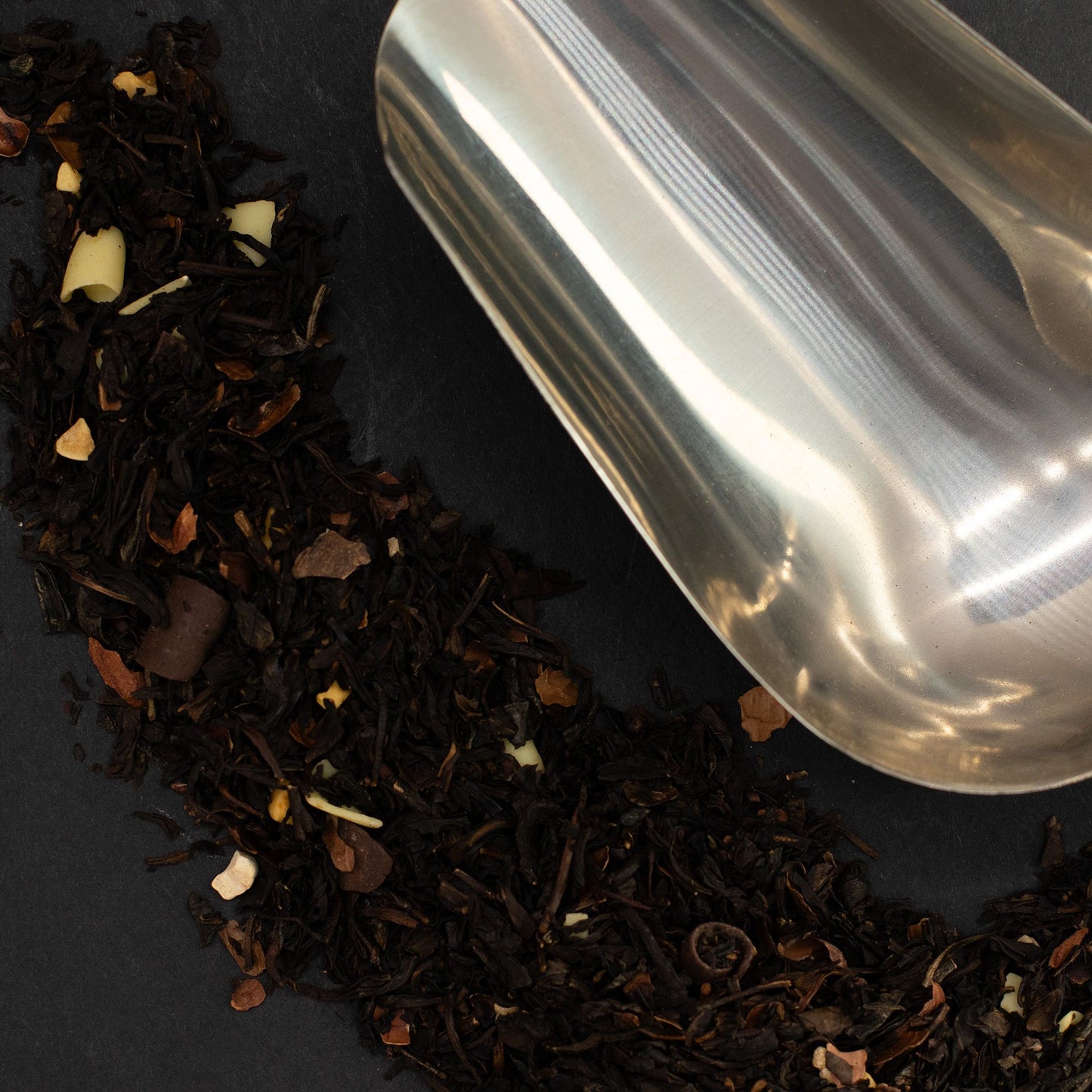 50g Schwarztee – Schokolade & Mandel | Dark Brown Magic (Dose)