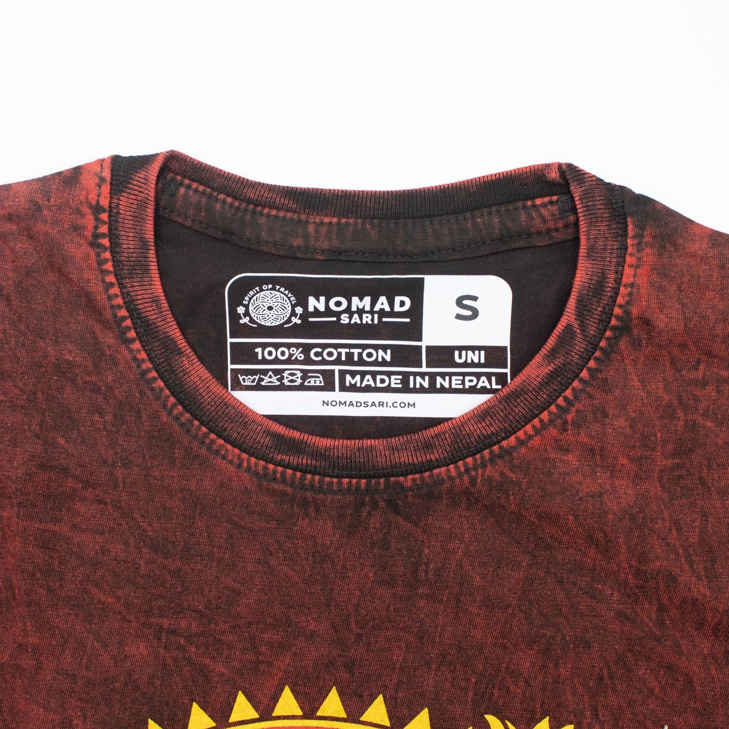 Nomad Sari Stonewashed T-Shirt – Drachen-Mandala – Weinrot – Größe S