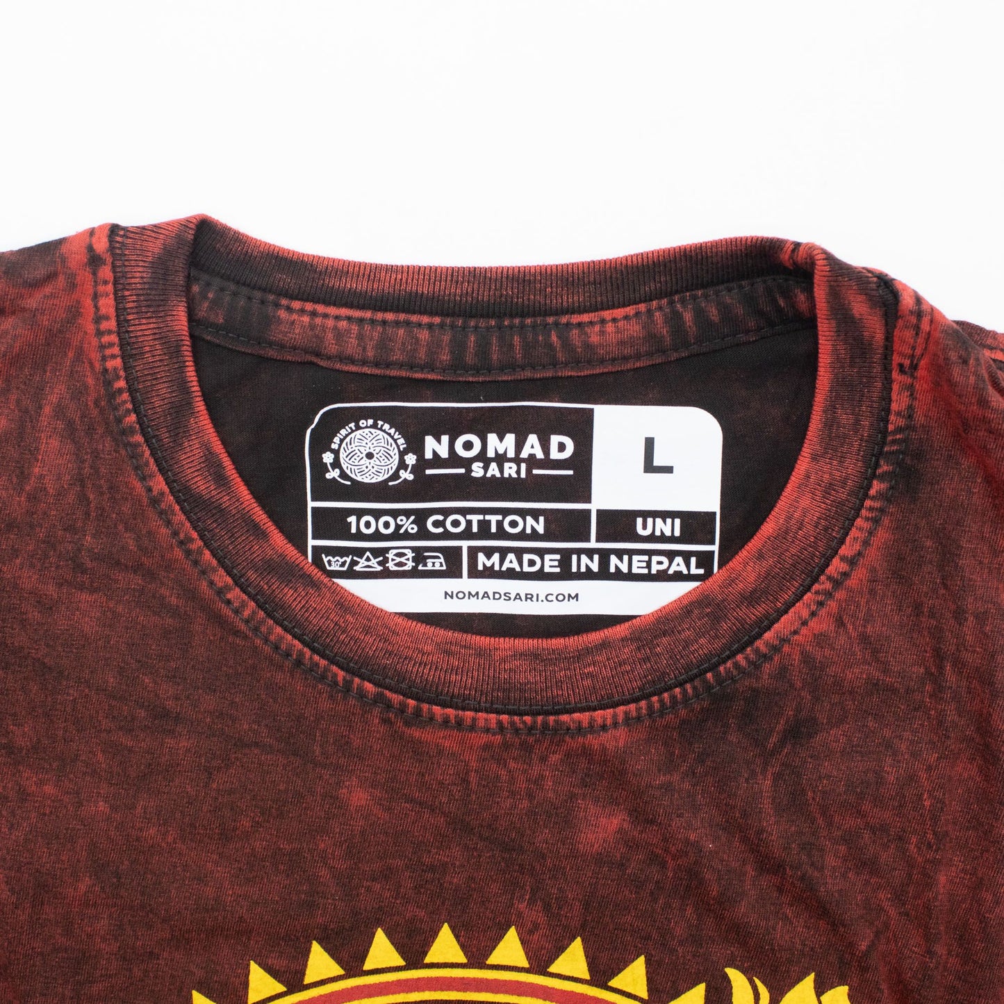 Nomad Sari Stonewashed T-Shirt – Drachen-Mandala – Weinrot – Größe M