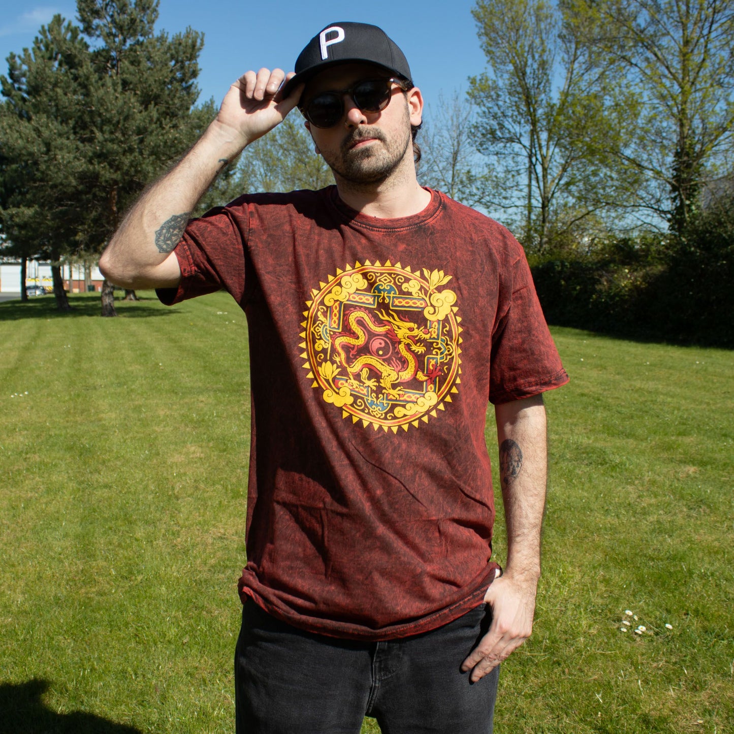 Nomad Sari Stonewashed T-Shirt – Drachen-Mandala – Weinrot – Größe L