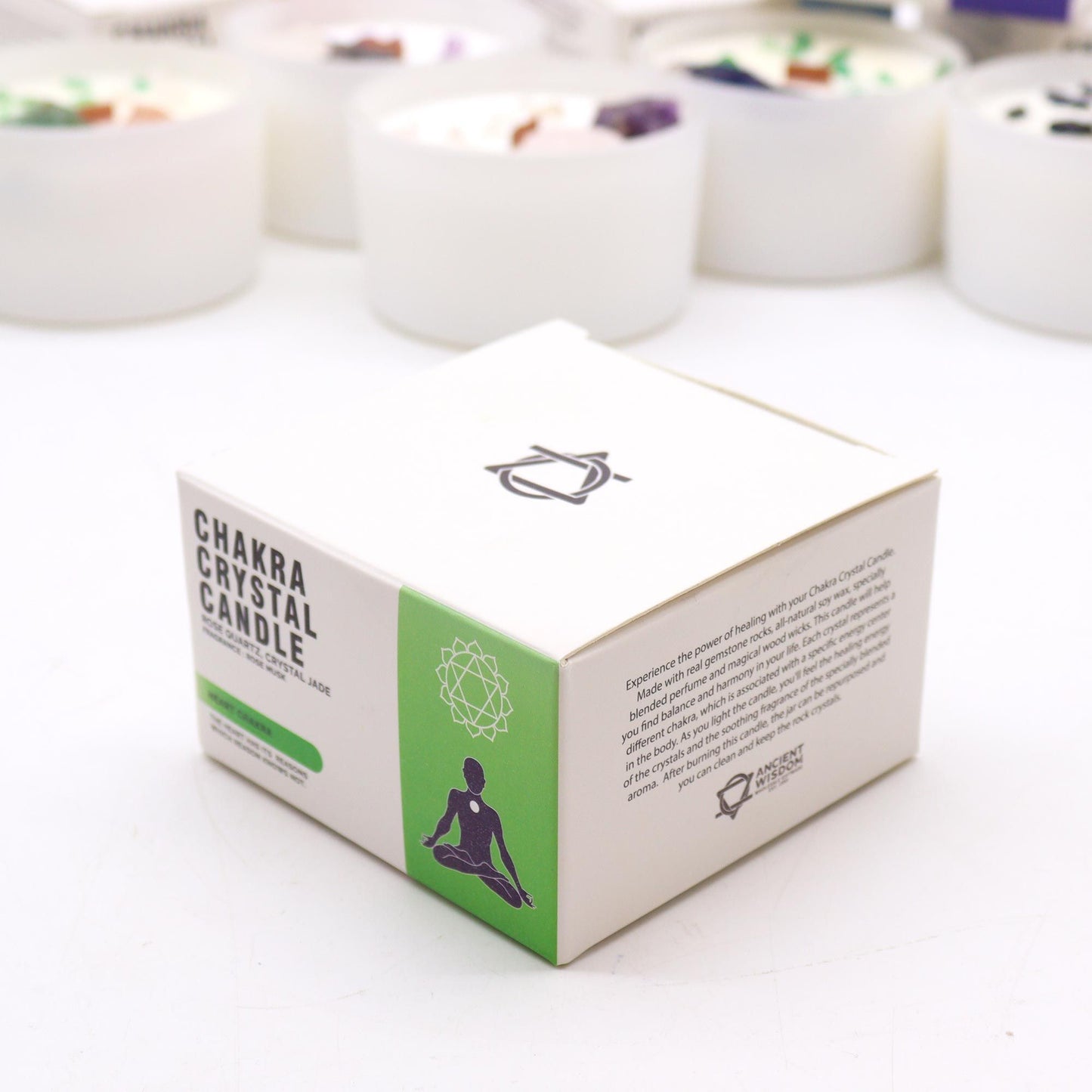 Chakra Kristallkerze – Herzchakra | Sojakerze mit Edelsteinen