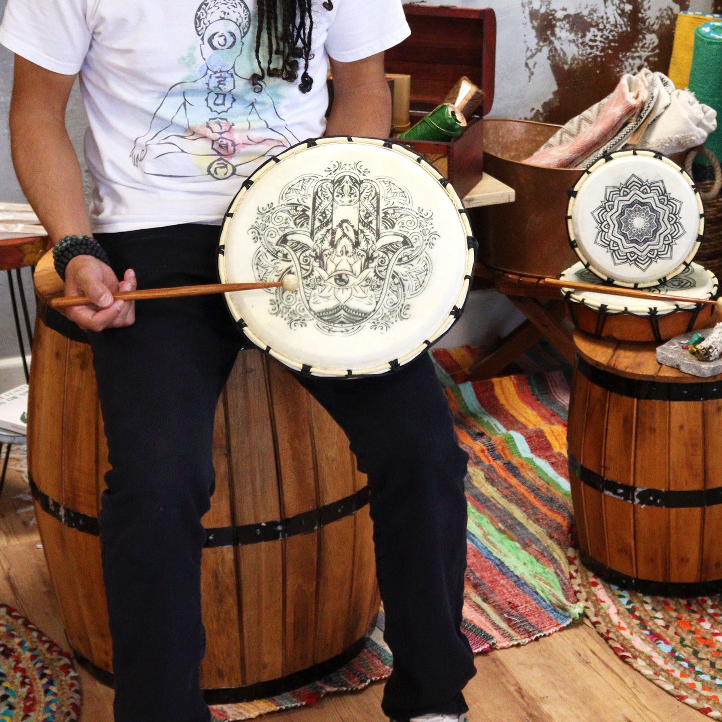 Schamanische Hamsa Trommel mit 2 Schlegeln – 30cm